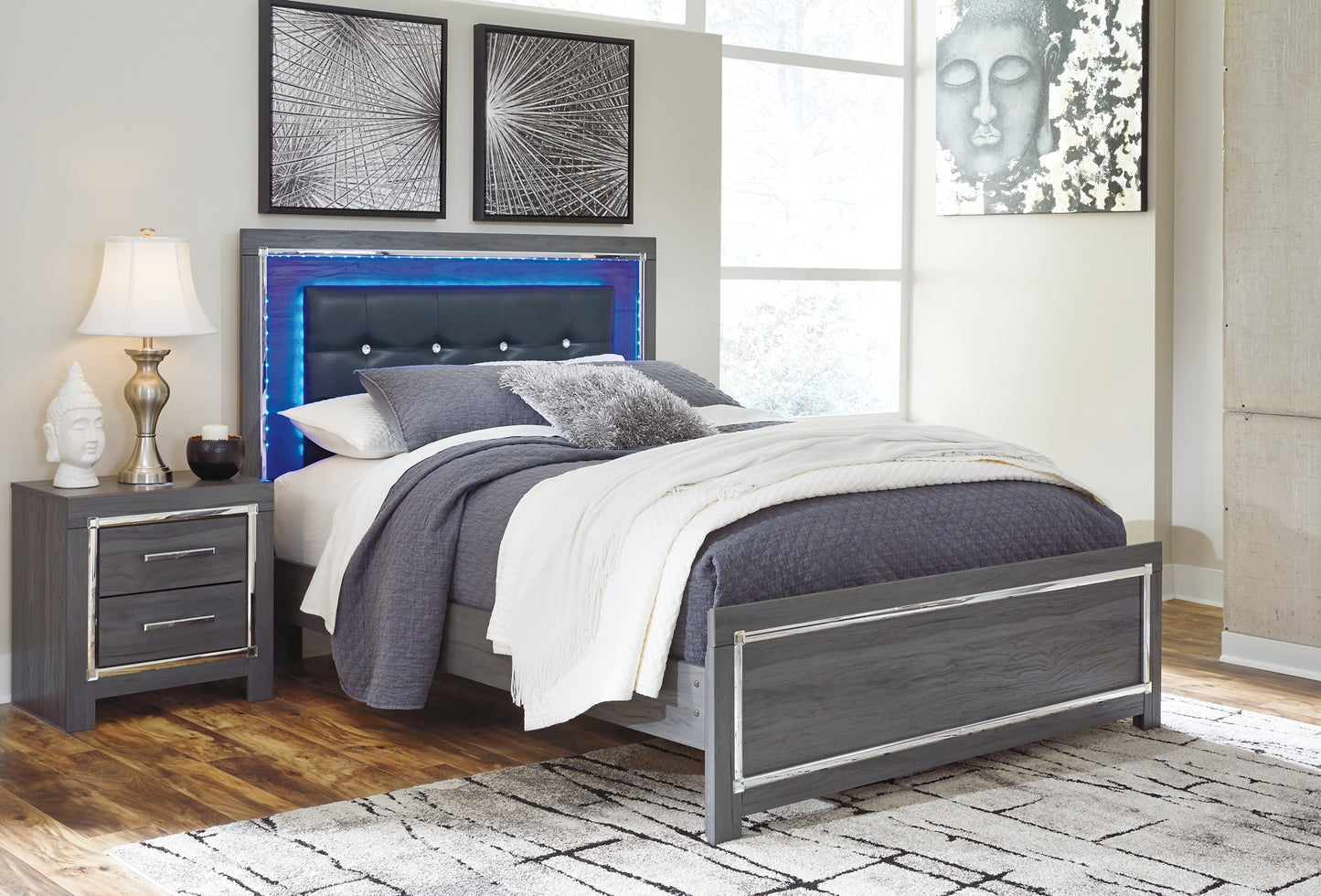 Lodanna Panel Bed