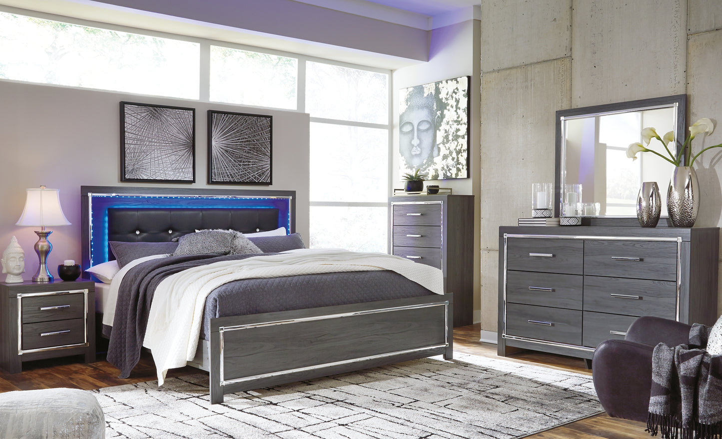 Lodanna Panel Bed