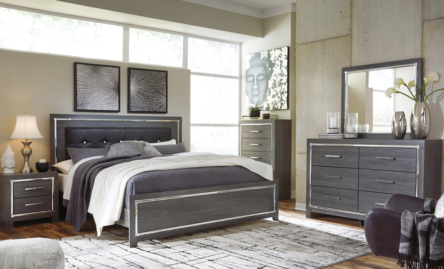 Lodanna Panel Bed