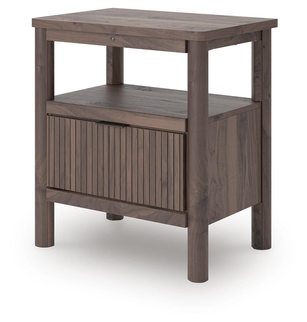 Pamytta King Panel Platform Bed, Dresser, Mirror, Chest and Nightstand