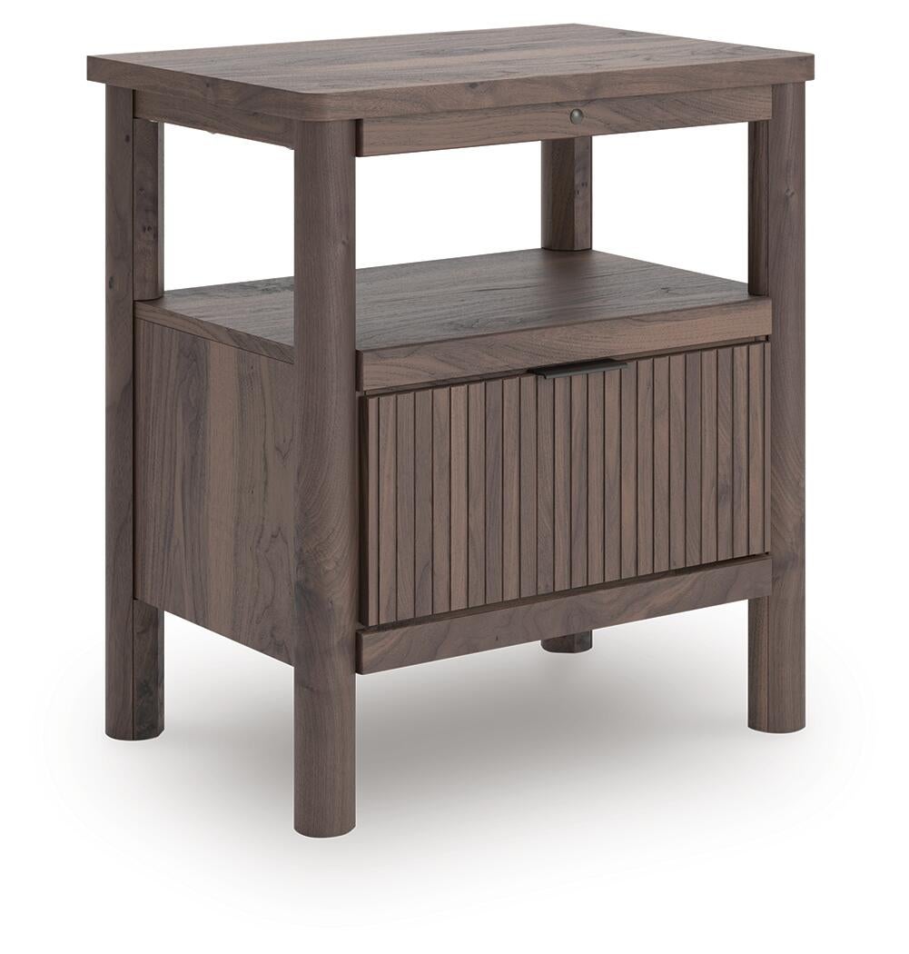 Pamytta Queen Upholstered Panel Bed, Dresser, Mirror and Nightstand